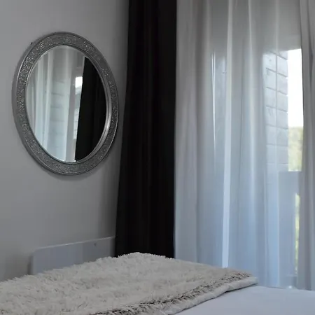 Silver View Apartment