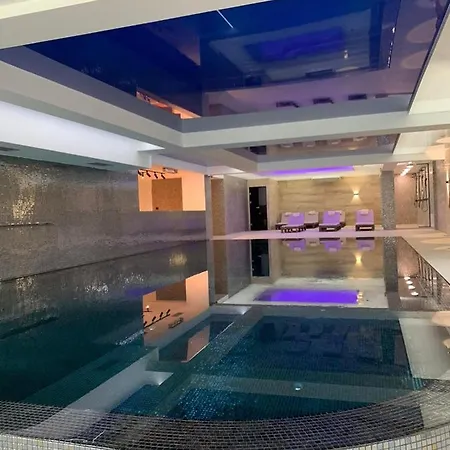 Apartment Silver View